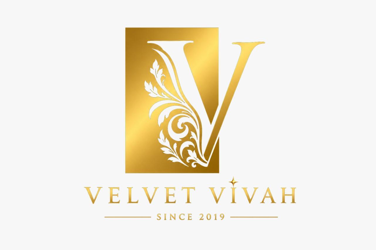Wedding planning logo designed with IQon